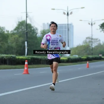 Runner Photo 6082742
