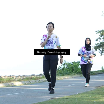 Runner Photo 6083034