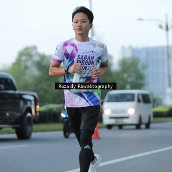 Runner Photo 6083072