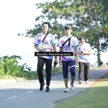 Runner Photo 6083111
