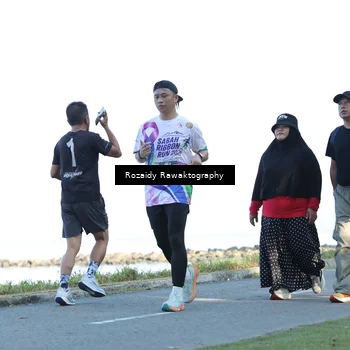 Runner Photo 6083129