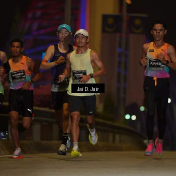 Runner Photo 6083219