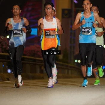 Runner Photo 6083349