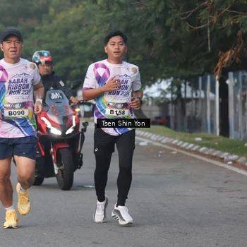 Runner Photo 6083351