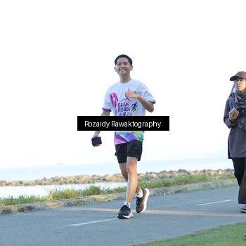Runner Photo 6083518