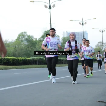 Runner Photo 6083677