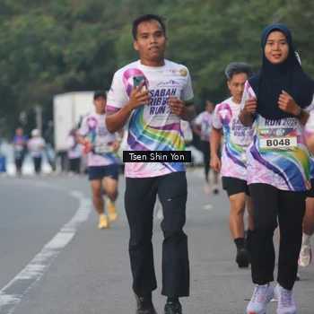 Runner Photo 6083690