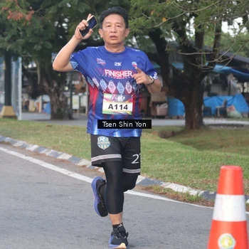 Runner Photo 6083772