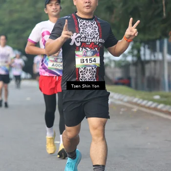Runner Photo 6083835