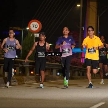 Runner Photo 6083858