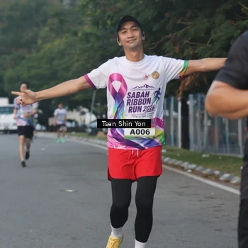 Runner Photo 6083875