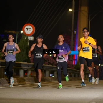 Runner Photo 6083880