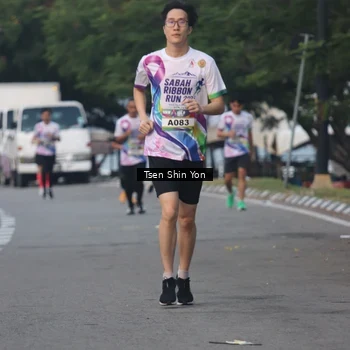 Runner Photo 6083884