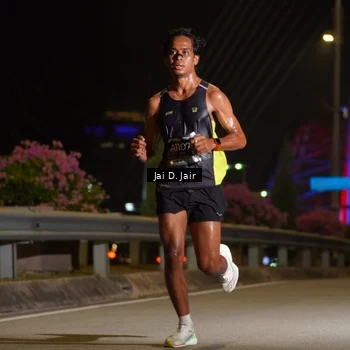 Runner Photo 6083919