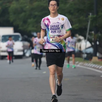 Runner Photo 6083926