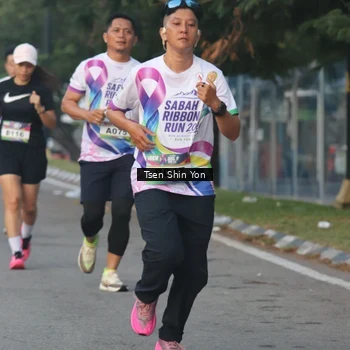Runner Photo 6084375
