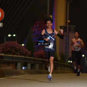 Runner Photo 6084391