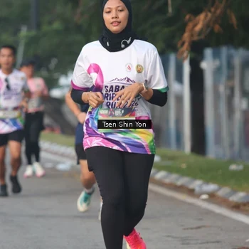 Runner Photo 6084619