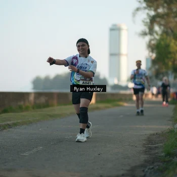 Runner Photo 6084844