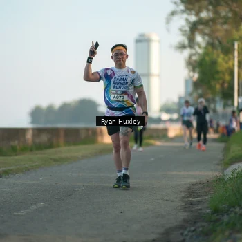 Runner Photo 6084851