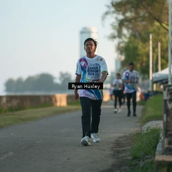 Runner Photo 6084903