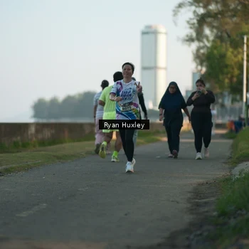 Runner Photo 6084915