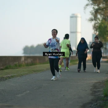 Runner Photo 6084921