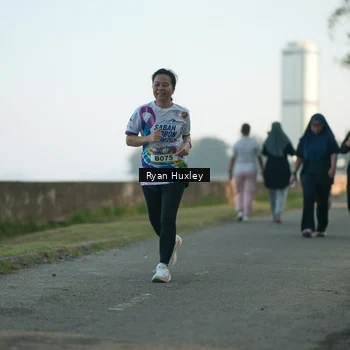 Runner Photo 6084922