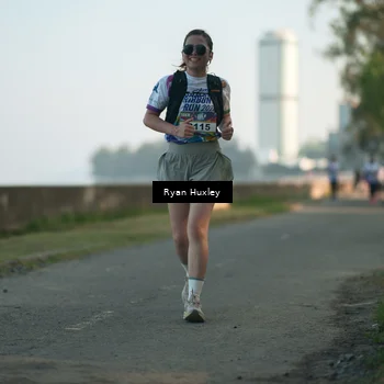 Runner Photo 6085002
