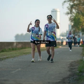 Runner Photo 6085075