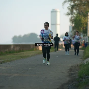Runner Photo 6085140