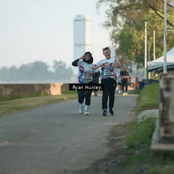 Runner Photo 6085158