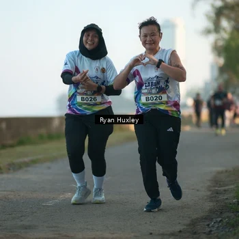 Runner Photo 6085168