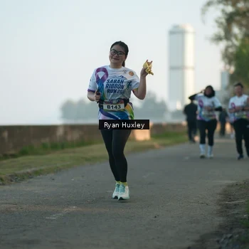 Runner Photo 6085172