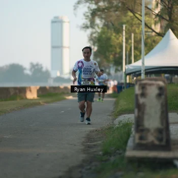 Runner Photo 6085201