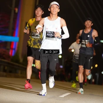 Runner Photo 6085240