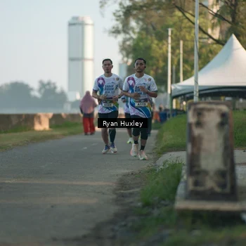 Runner Photo 6085243