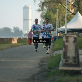 Runner Photo 6085249