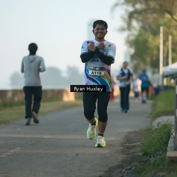 Runner Photo 6085258