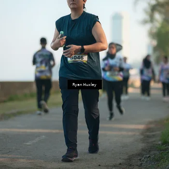 Runner Photo 6085425