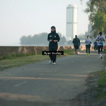 Runner Photo 6085478