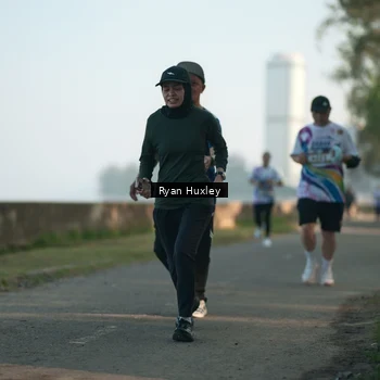 Runner Photo 6085516