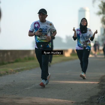 Runner Photo 6085644
