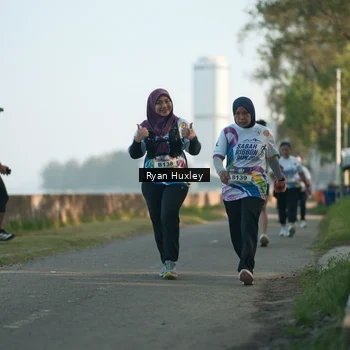 Runner Photo 6085822