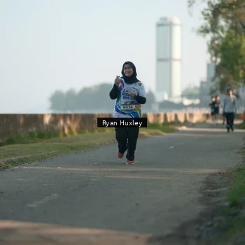 Runner Photo 6085853
