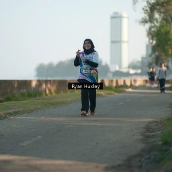 Runner Photo 6085858