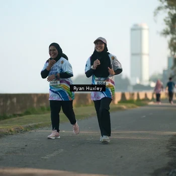 Runner Photo 6085883