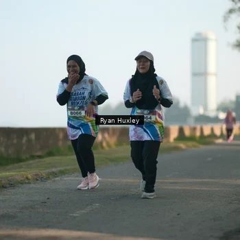 Runner Photo 6085887