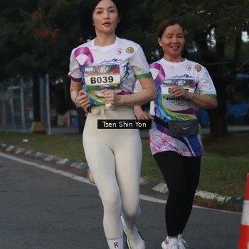Runner Photo 6085889