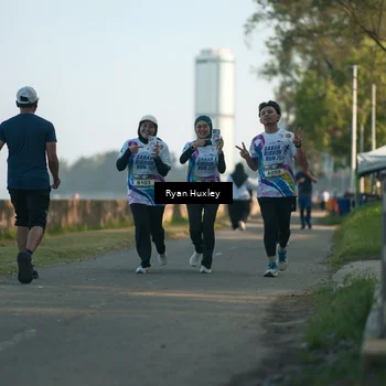 Runner Photo 6086011